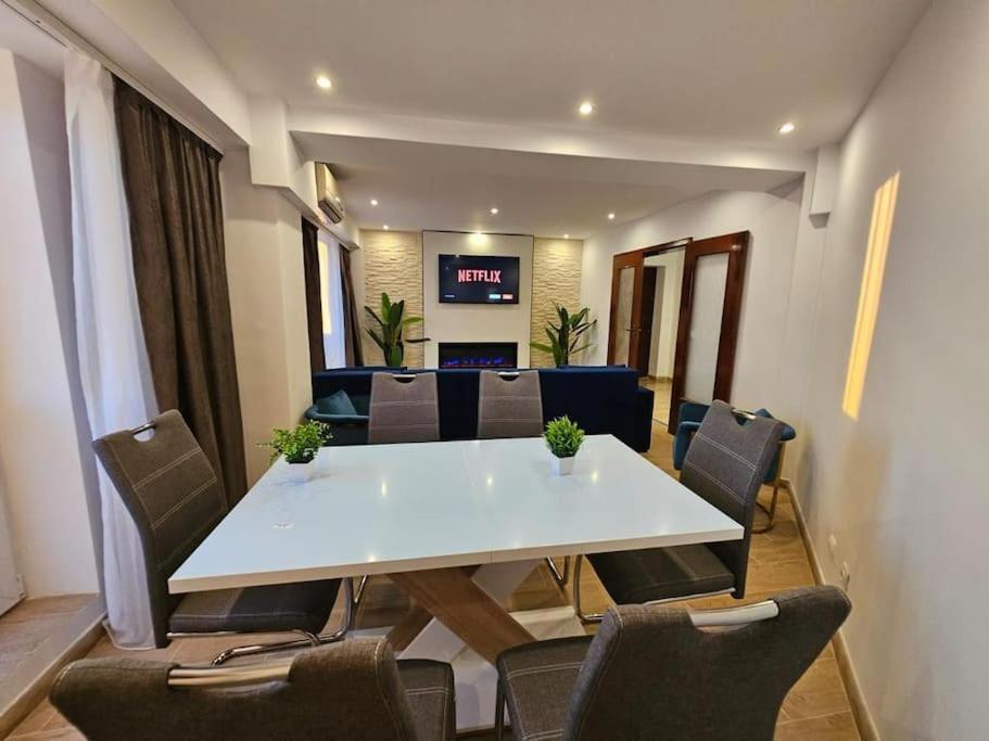 Ultra Central Luxury 3Br 2Bath Apt & Amazing Views Bucureşti Exterior foto